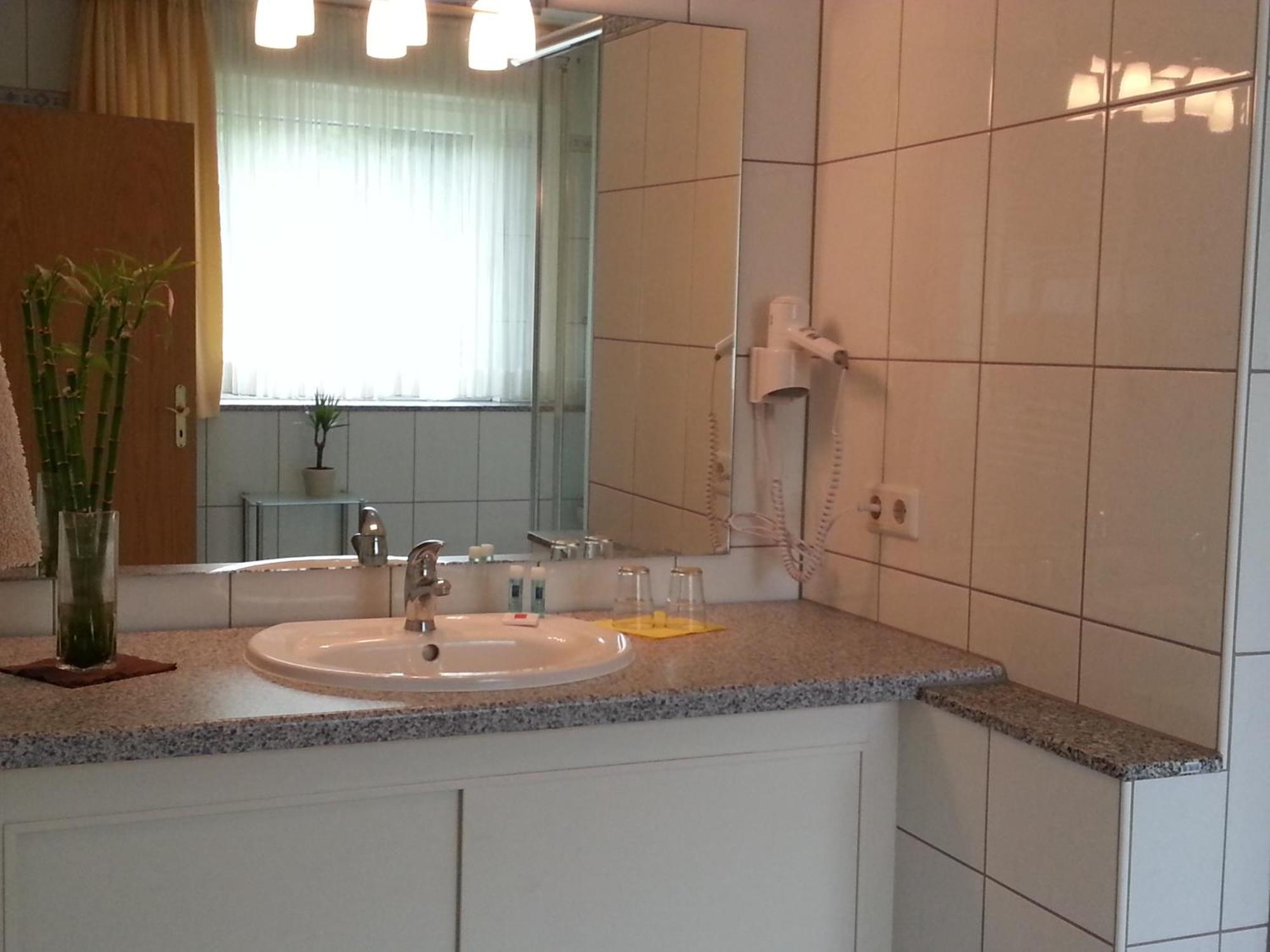 Apartmenthaus Sonnen ดุสเซลดอร์ฟ ห้อง รูปภาพ