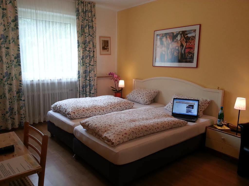 Apartmenthaus Sonnen ดุสเซลดอร์ฟ ภายนอก รูปภาพ