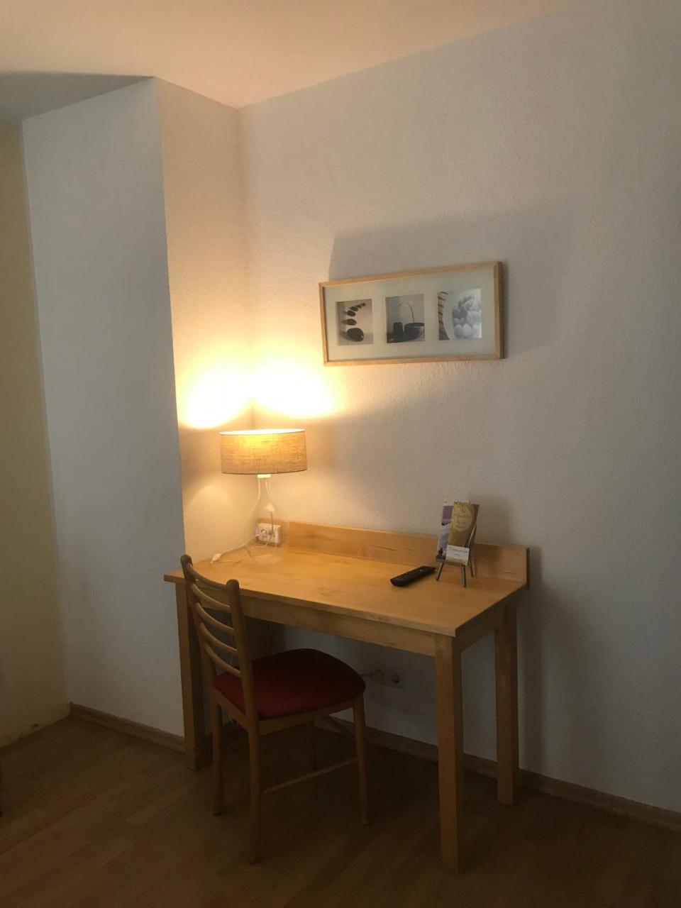 Apartmenthaus Sonnen ดุสเซลดอร์ฟ ภายนอก รูปภาพ