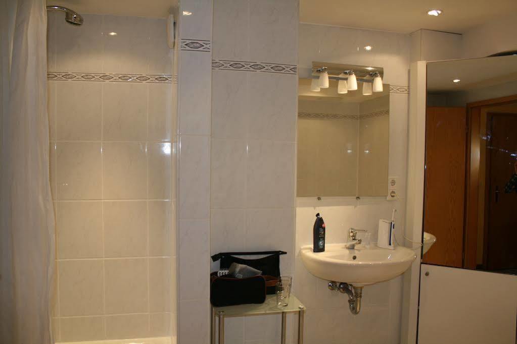 Apartmenthaus Sonnen ดุสเซลดอร์ฟ ภายนอก รูปภาพ